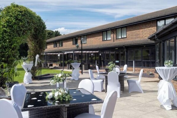 Garden - Delta Hotels Peterborough (Orton Waterville)