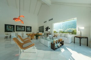 Interior - Modern villa close to private beaches and golf (Punta Cana)