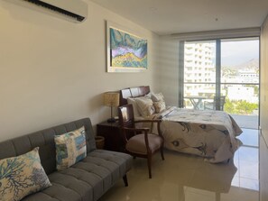 Living area - Cozy 1-bedroom apartment in welcoming Gaira with AC and gym (Gaira)