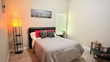 Iron/ironing board, free WiFi, bed sheets