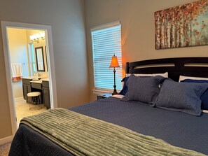 Iron/ironing board, free WiFi, bed sheets - Peaceful 4-bedroom house with AC in El Paso (El Paso)