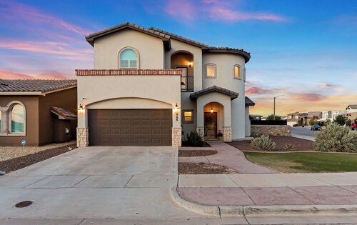 Peaceful 4-bedroom house with AC in El Paso