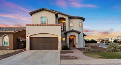 Peaceful 4-bedroom house with AC in El Paso