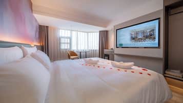 Basic Studio, City View | Free minibar, blackout drapes, iron/ironing board, free WiFi