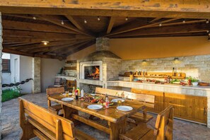 Outdoor dining - Family Oasis Jadreski With Pool, Pula, Croatia (Pula)