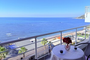 Outdoor dining - Home Sweet Home by the Sea 060, Durres, Albania (Durres)