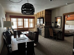 Interior - 2-bedroom Hyatt Main Street Station - Peak 9 in Breckenridge with Mountain View (Breckenridge)