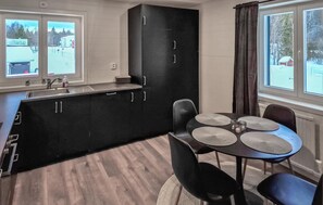 Fridge, oven, dishwasher, coffee/tea maker