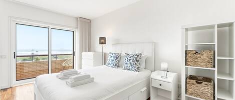 3 chambres, fer et planche Ă repasser, accĂšs Internet, draps fournis