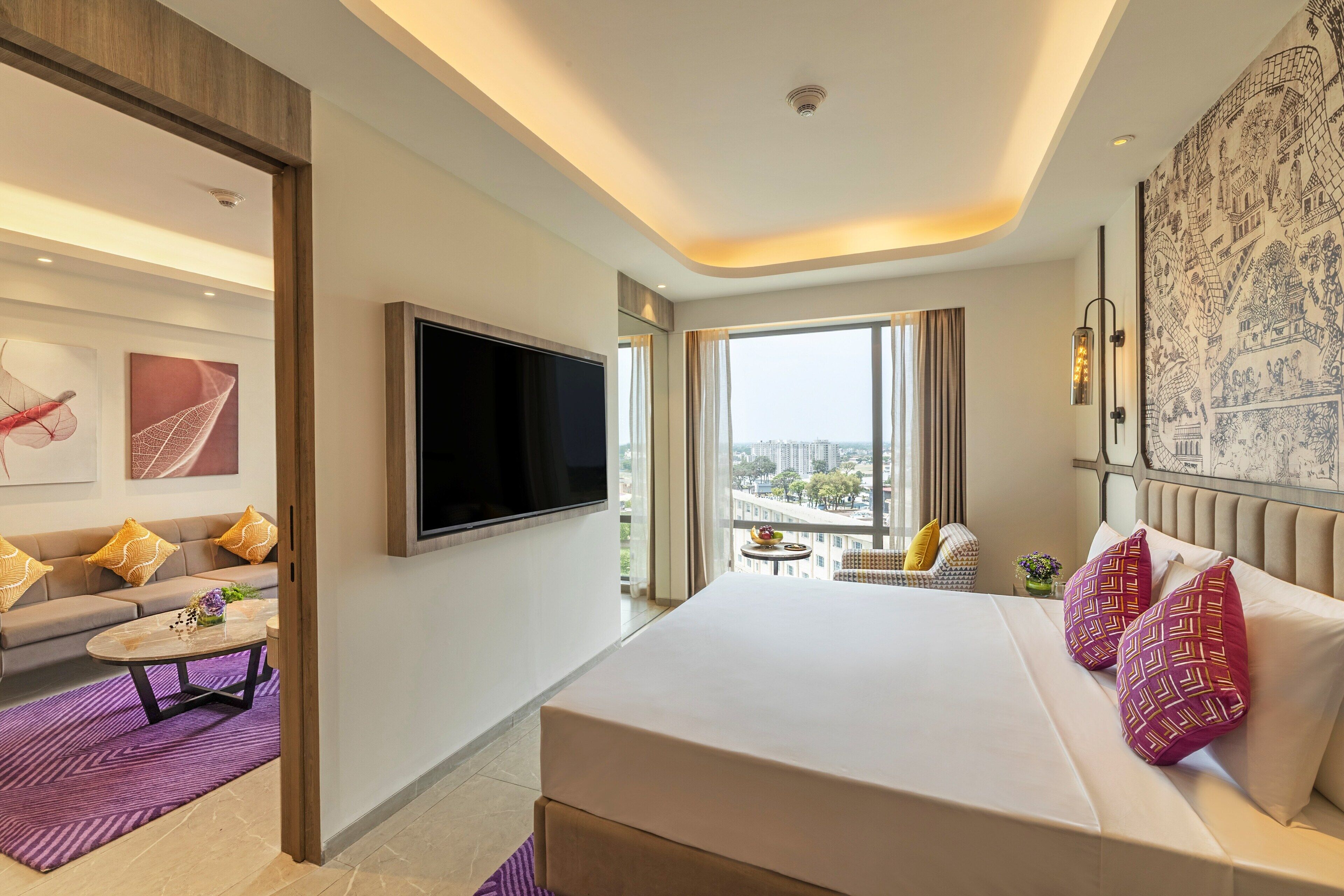 Suite Deluxe | Ropa de cama de alta calidad y escritorio