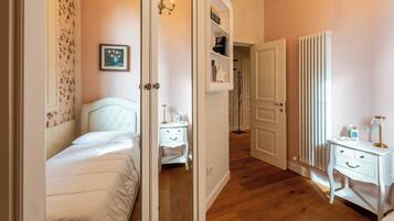 Fer et planche Ă repasser, Wi-Fi, draps fournis