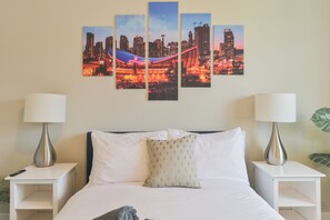 4 bedrooms, iron/ironing board, WiFi, bed sheets