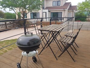 Outdoor dining - pacific (Gyeongju)