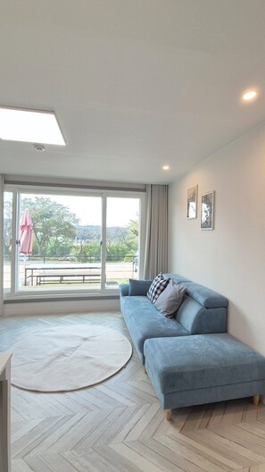 Family Suite, 2 Bedrooms, Kitchen, Garden View | Living area - pacific (Gyeongju)