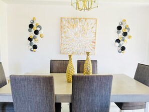 Dining - Charming 3-bedroom house with Game Room, Family Room. (North Las Vegas)
