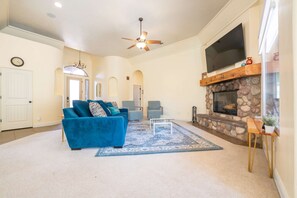 TV, table football, offices - Kanab House in luxury community. Pool & Hot Tub. (Kanab)