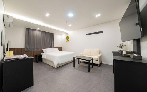 Hotel Boribat SeokNam