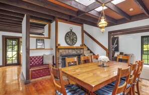 Dining - Warm, Family & Country Escape (Icy Creek)
