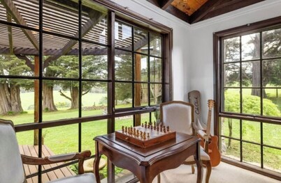 Warm, Family & Country Escape