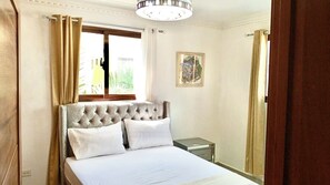 4 bedrooms, iron/ironing board, WiFi, bed sheets - Awesome 4-bedroom apartment with AC in Santiago de los Caballeros (Santiago de los Caballeros)