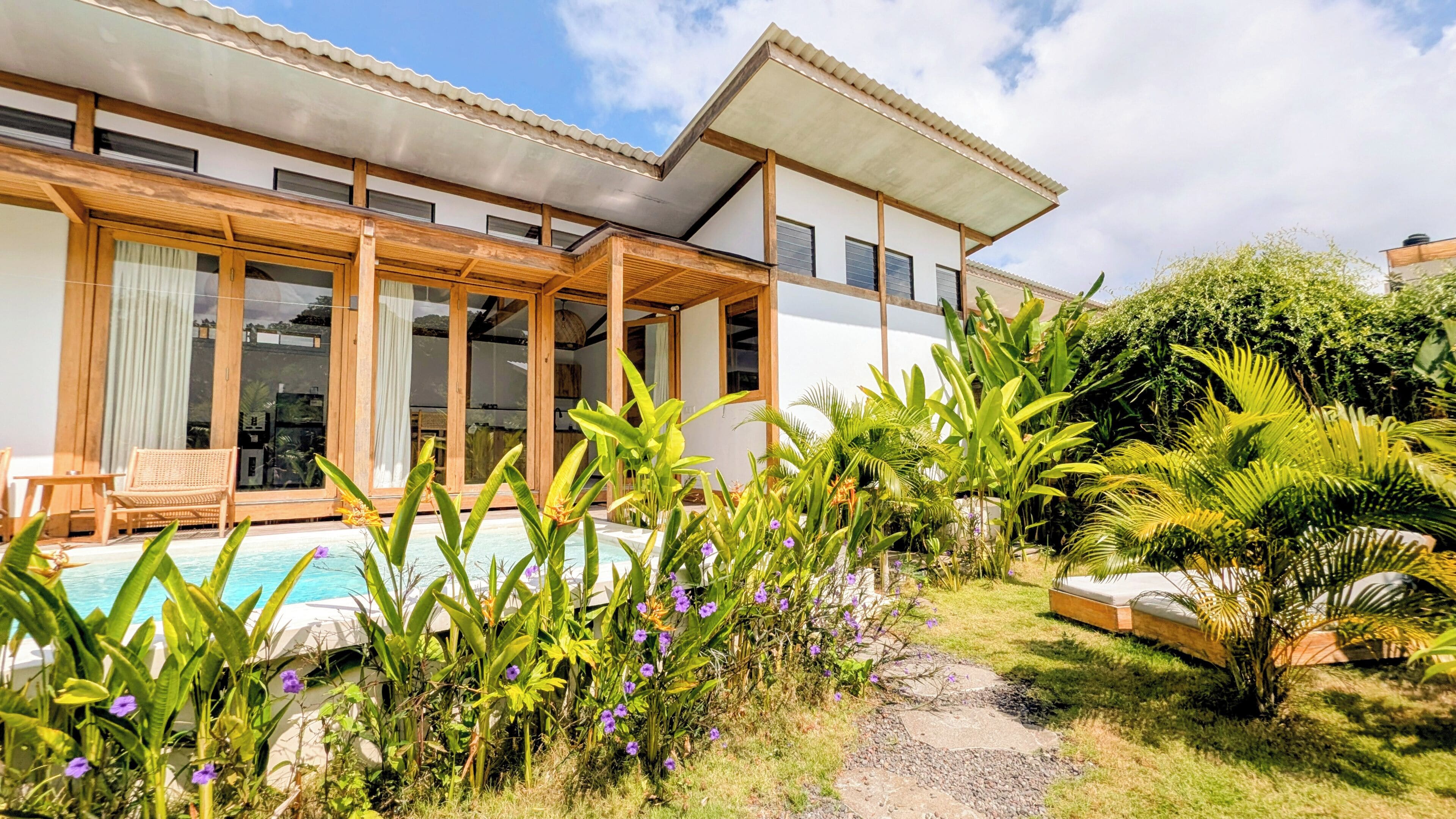 8 piscinas al aire libre