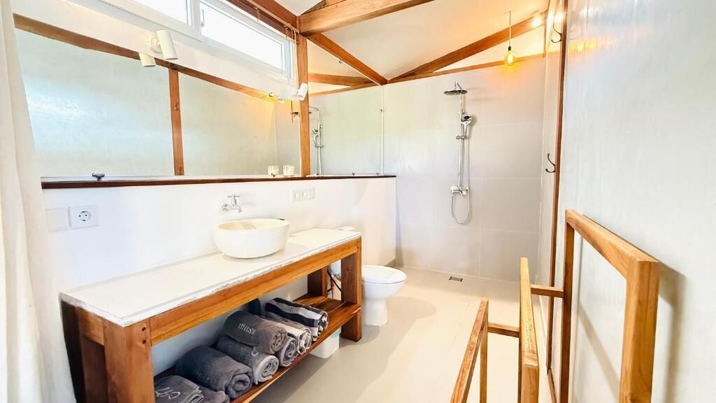 Villa Premium, vue jardin | Salle de bain