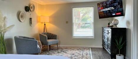 Fer et planche Ă repasser, lit parapluie, Wi-Fi gratuit, draps fournis