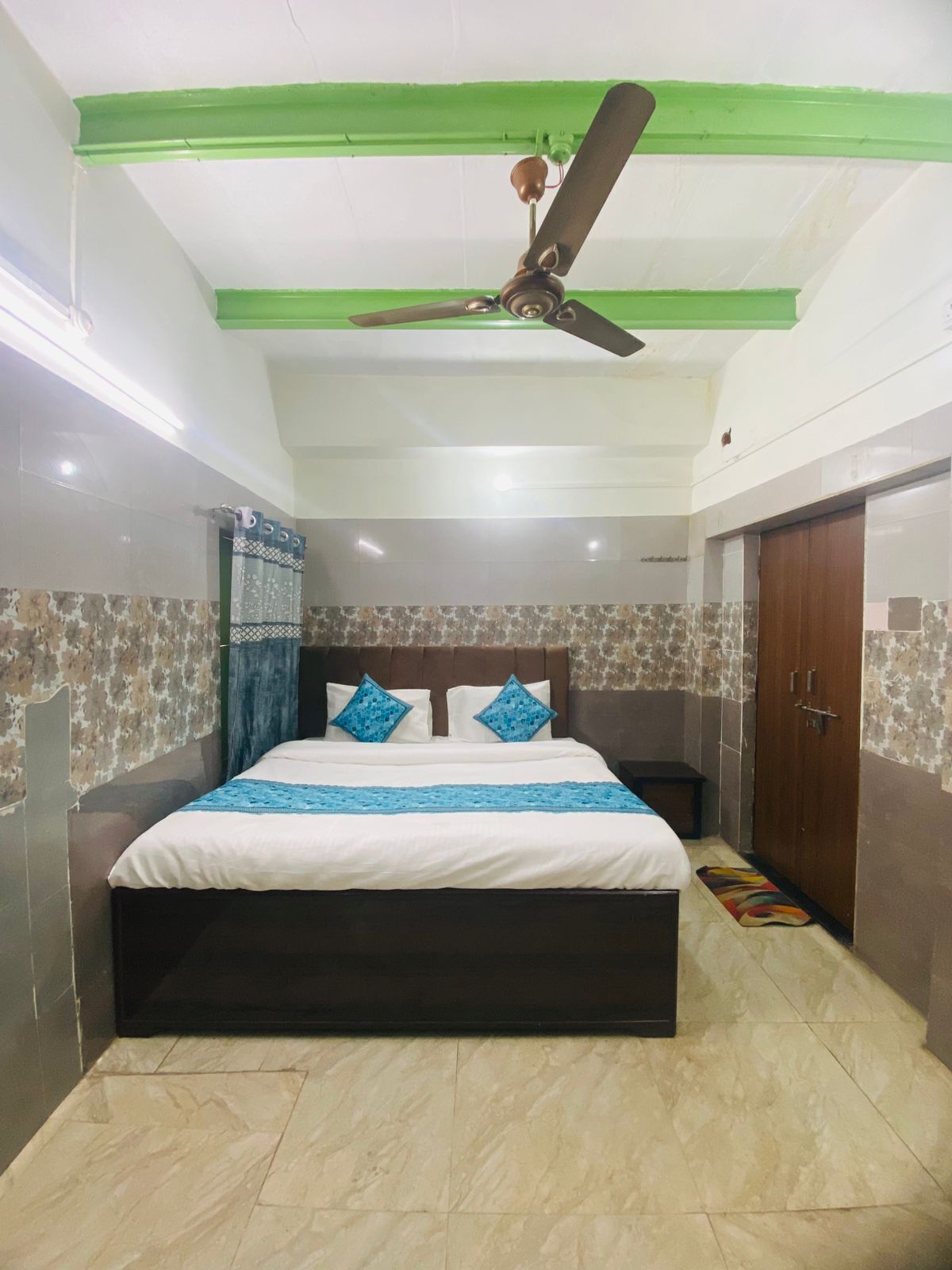 Deluxe Room | Free WiFi