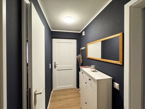 Interior - Apartment / parking lot / garden / bike garage (Freiburg im Breisgau)