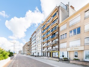 Exterior - Beautiful ground-floor studio right on the dyke (Sint-Idesbald)