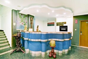Reception - Townhouse City Center Kushal Nagar (Somvarpet)