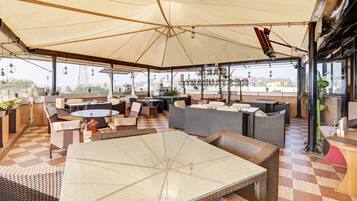 House | Dining