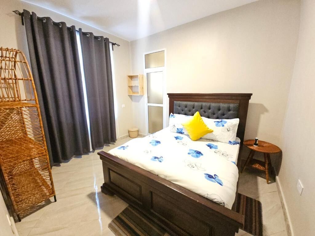 Camera doppia, balcone, vista fiume | Una cassaforte in camera, ferro/asse da stiro, Wi-Fi gratuito