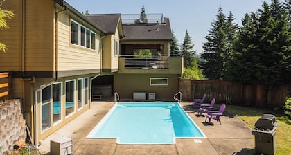 2-bedroom apartment in peaceful Bellevue with cool city vibes