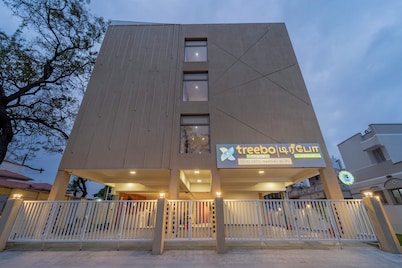 Treebo Premium Cachet Suites