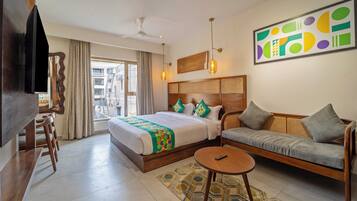 Deluxe Double Room | Desk, iron/ironing board