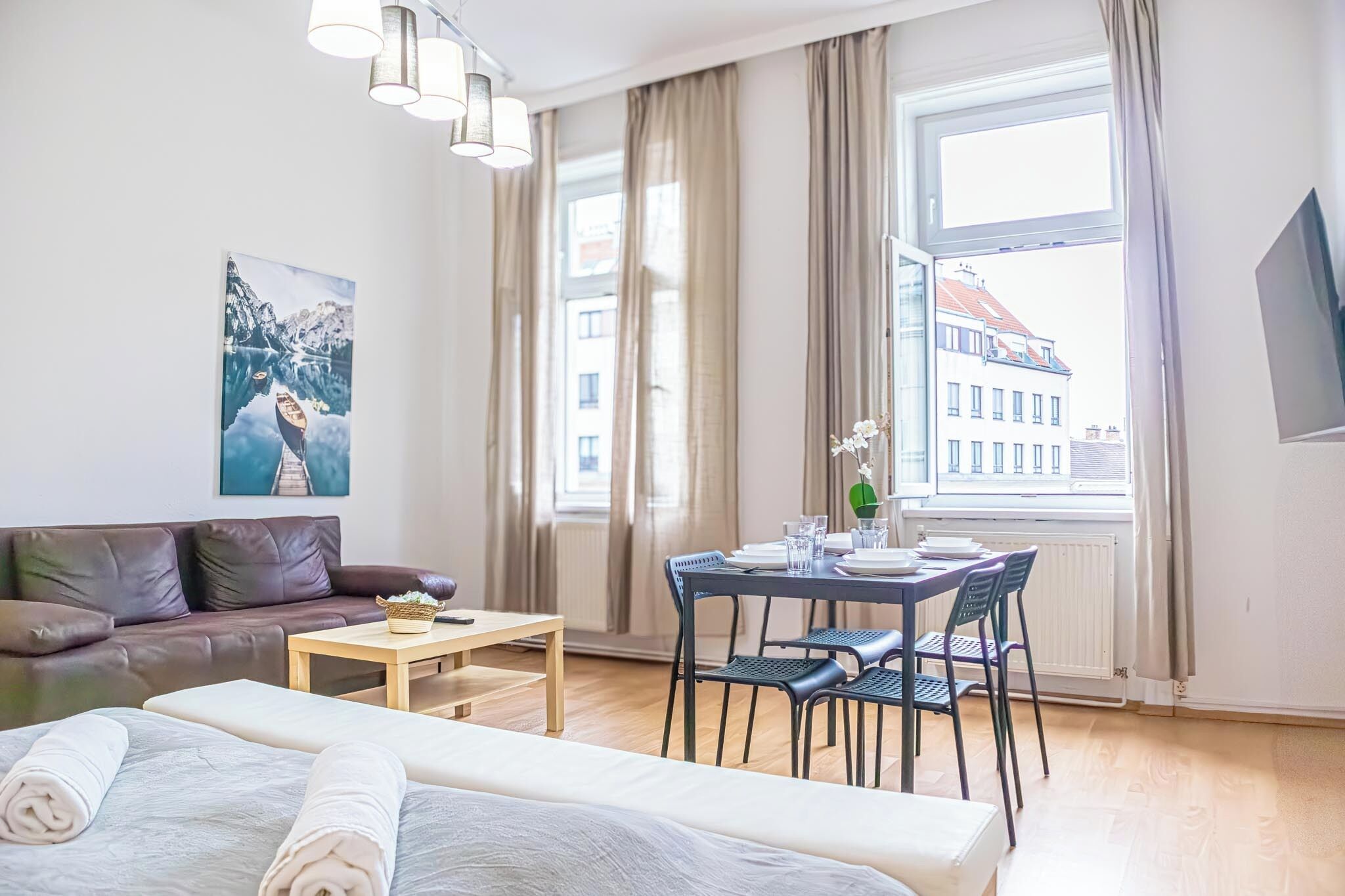 Basic Apartment | Living area