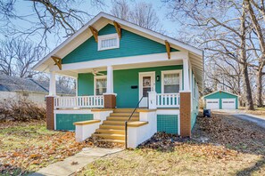 Exterior - < 1 Mi to MSU! Updated Springfield House w/ Deck (Springfield)