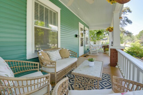 < 1 Mi to MSU! Updated Springfield House w/ Deck