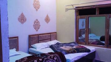 Rollaway beds, free WiFi, bed sheets