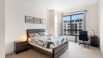 2 bedrooms, desk, iron/ironing board, free WiFi