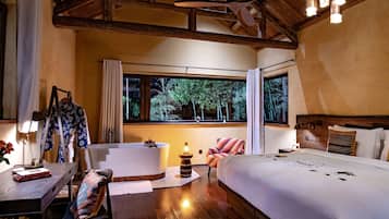 Bungalow- 2 Bedroom | Bathroom | Hair dryer, bathrobes, towels, shampoo