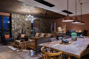 Bungalow- 3 Bedroom | Free WiFi - naked Castle  (Huzhou)