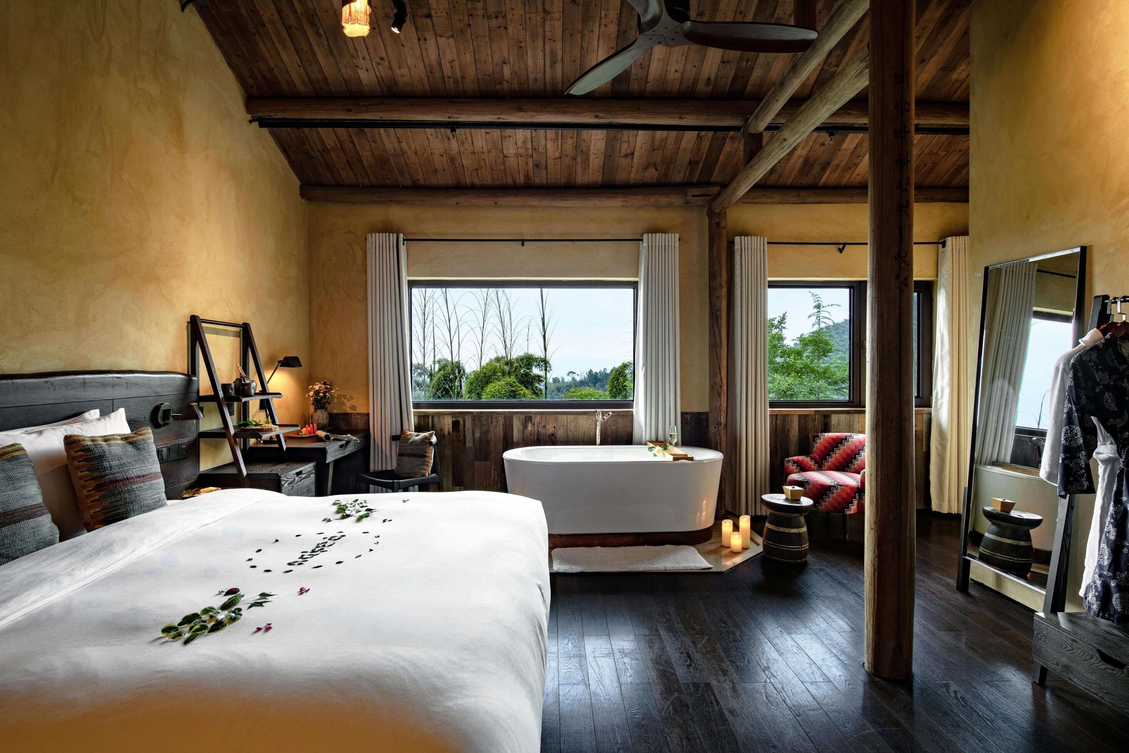 Bungalow- 3 Bedroom | Bathroom | Hair dryer, bathrobes, towels, shampoo