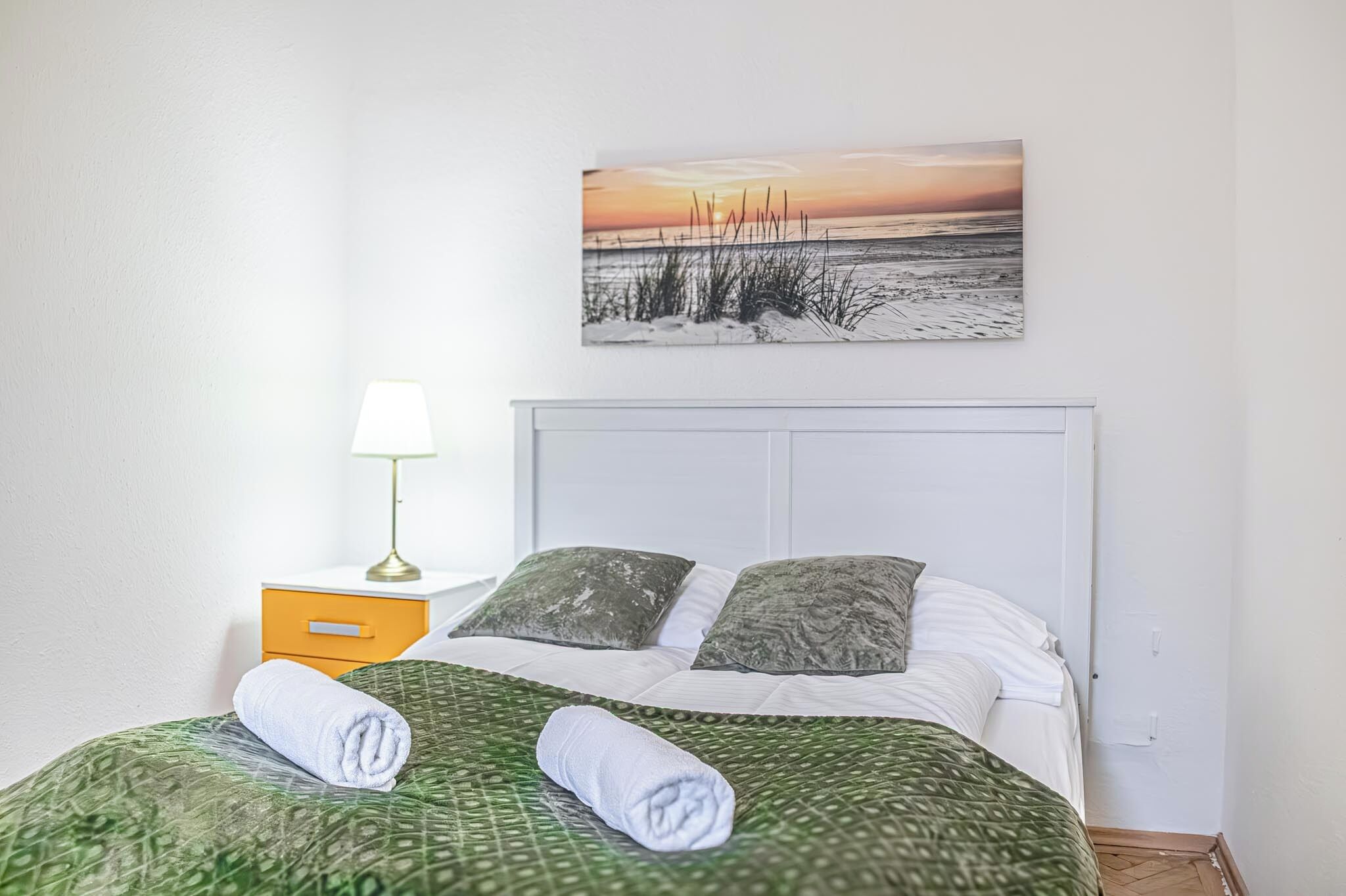 Quarto básico | Ferros/tábuas de passar roupa, Wi-Fi de cortesia