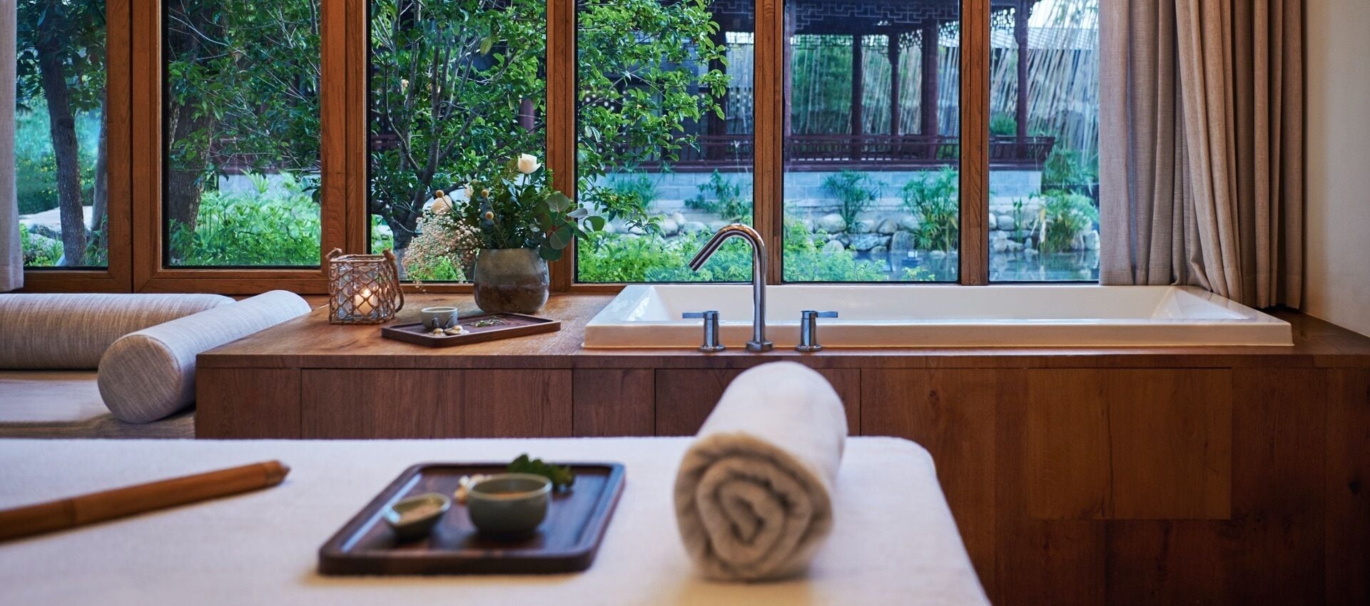 6 غرفة معالجة، جلسات تدليك