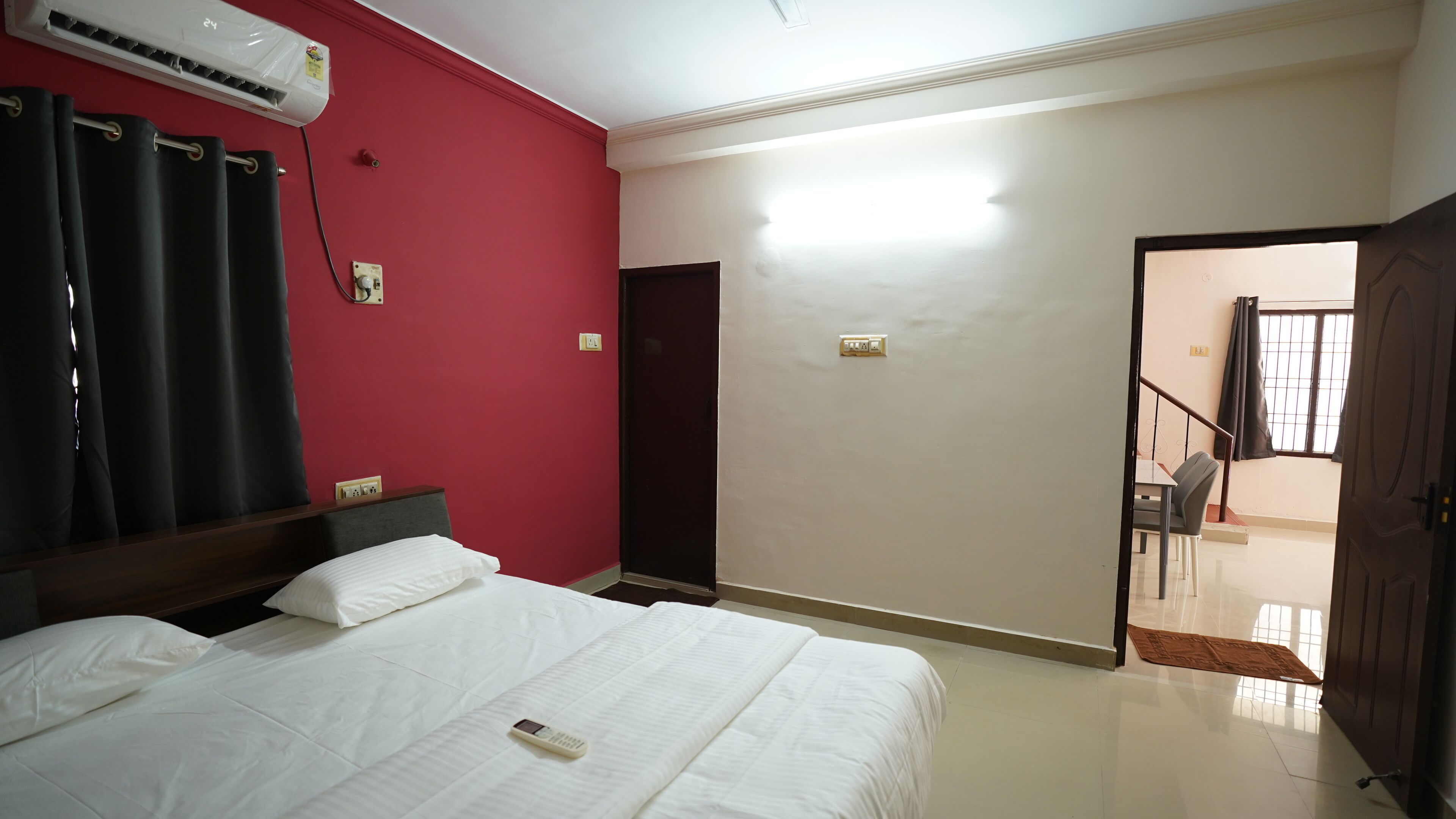 Chambre Deluxe double | Bureau, espace de travail pour ordinateurs portables