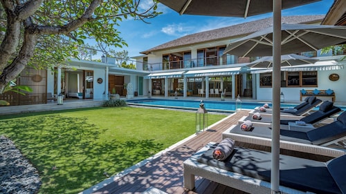 Cendrawasih Villa Seminyak 