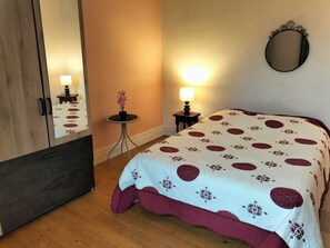 Iron/ironing board, Internet, bed sheets - T2 TT COMFORT TOP FLOOR QUIET APARTMENT (Dijon)