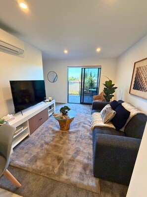 TV - Central City Townhouse with Balcony (Christchurch)